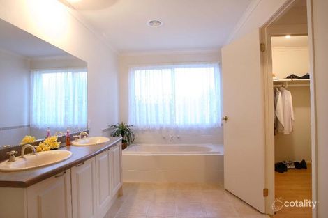 Property photo of 4 Sperlonga Grove Point Cook VIC 3030