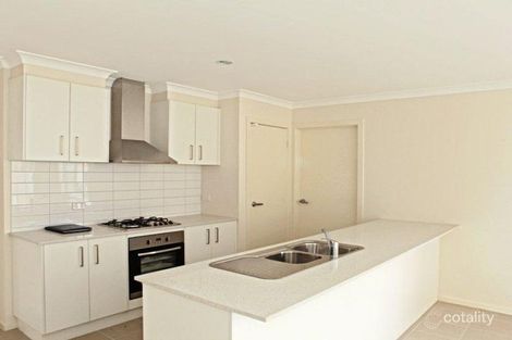 Property photo of 4 Bodmin Court Truganina VIC 3029