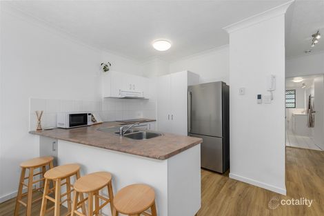 Property photo of 4/21-23 Markeri Street Mermaid Beach QLD 4218