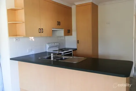 Property photo of 1/39 Campbell Street Emerald QLD 4720