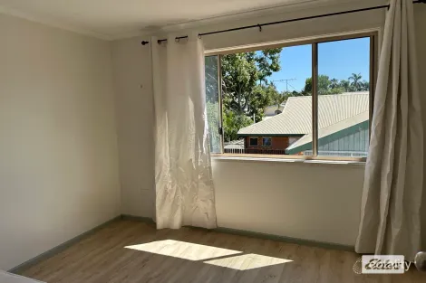 Property photo of 1/39 Campbell Street Emerald QLD 4720