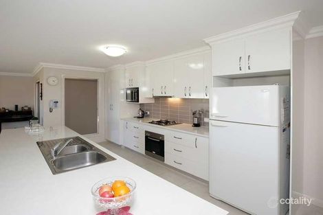 Property photo of 15 Marylands Way Bourkelands NSW 2650