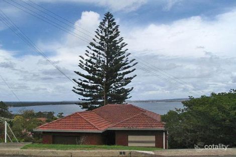 1 Hassan St, Lake Heights, NSW 2502