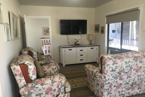 Property photo of 17 Blackbutt Road Lake Albert NSW 2650