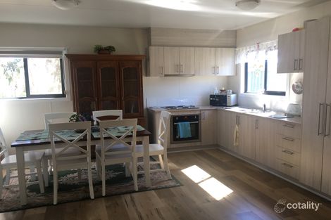 Property photo of 17 Blackbutt Road Lake Albert NSW 2650