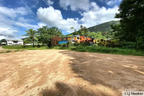 18 Black St, Tully, QLD 4854