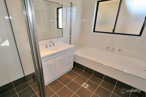 Property photo of 43 Hargrave Avenue Lloyd NSW 2650