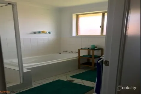 Property photo of 8 Wade Place Orange NSW 2800