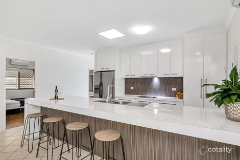 Property photo of 3 Village Terrace Redlynch QLD 4870