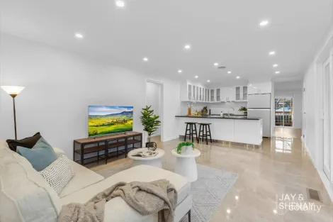 Property photo of 368 James Cook Drive Endeavour Hills VIC 3802