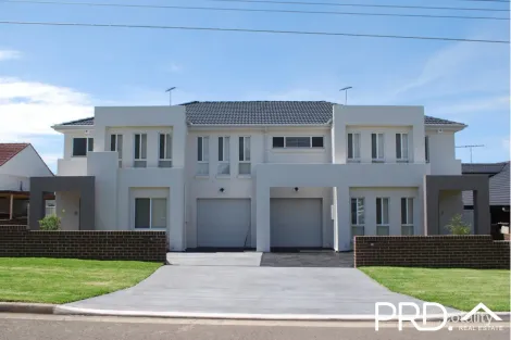 9 Matthews Ave, East Hills, NSW 2213