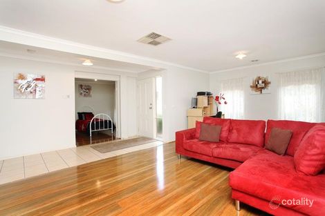 Property photo of 5 Bunya Close Caroline Springs VIC 3023