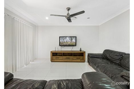 Property photo of 12 Watarrka Avenue Fitzgibbon QLD 4018