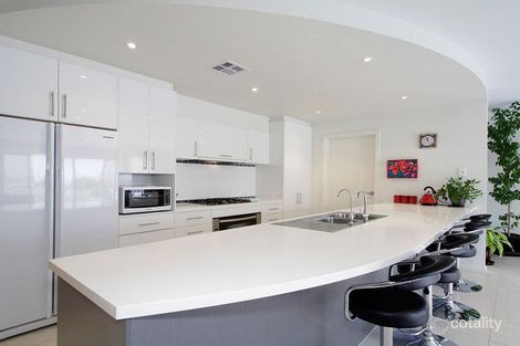 Property photo of 30 Sylvan Circuit Noarlunga Downs SA 5168