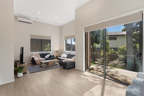 Property photo of 4 Premier Close Mooroolbark VIC 3138