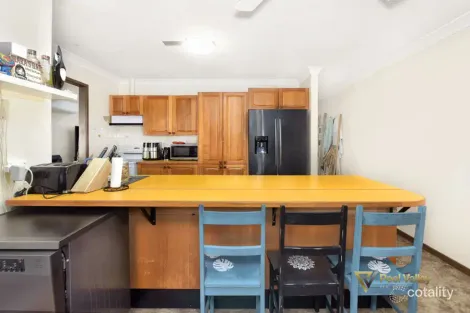 Property photo of 2 Eucalypt Avenue Oxley Vale NSW 2340