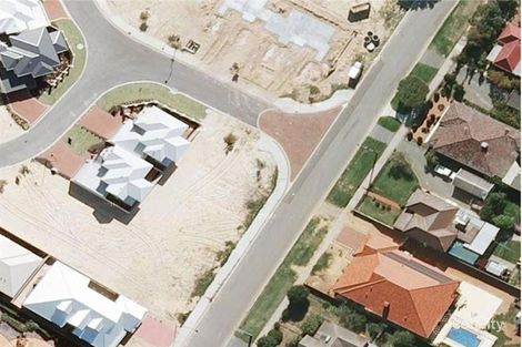 Property photo of 1 Aquaviva Circle Viveash WA 6056