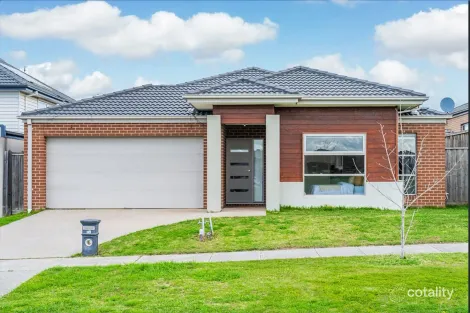 24 Randall Ave, Clyde North, VIC 3978