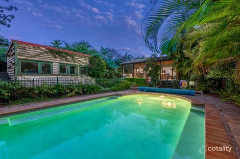 18 Crowther St, Windsor, QLD 4030