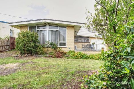 Property photo of 4 Mayfair Avenue Templestowe Lower VIC 3107