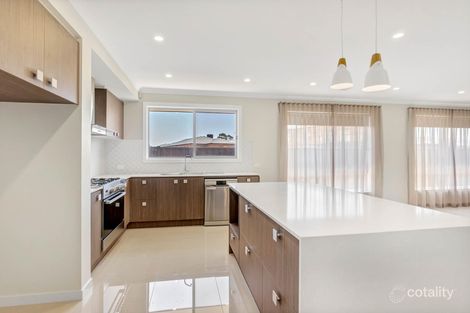 Property photo of 6 Rinella Way Werribee VIC 3030