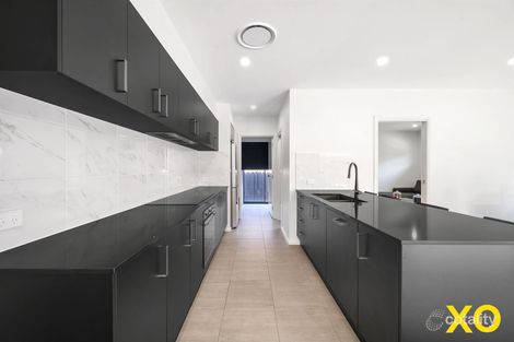 Property photo of 16 Burbank Crescent Hunterview NSW 2330