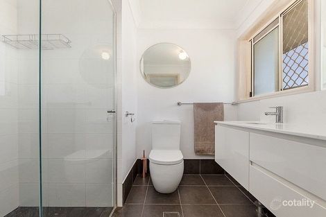 Property photo of 19/2 Cassowary Drive Burleigh Waters QLD 4220