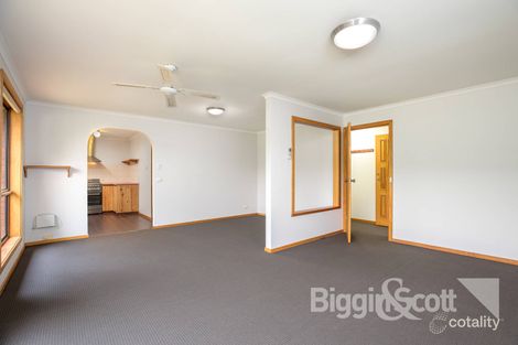 Property photo of 9/724 Chisholm Street Black Hill VIC 3350