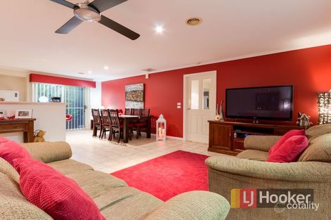 Property photo of 53 Bemersyde Drive Berwick VIC 3806