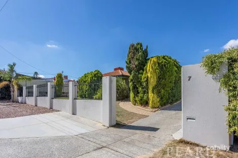 Property photo of 7 Irene Place Beldon WA 6027