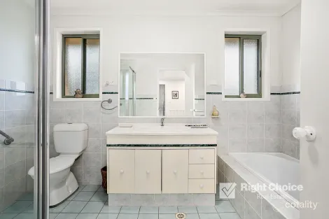 Property photo of 91 Parklands Drive Shellharbour NSW 2529