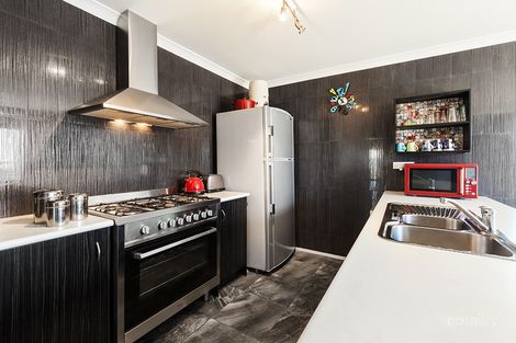 Property photo of 24 Bernard Street Doreen VIC 3754