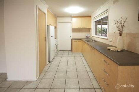 Property photo of 51 Madigan Crescent Mill Park VIC 3082