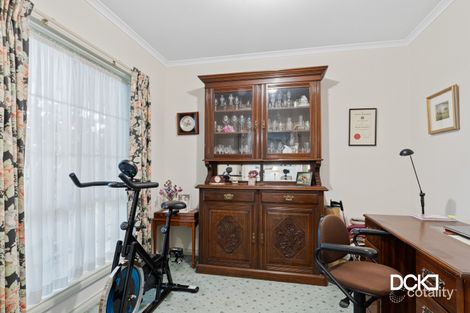 Property photo of 2/16 Mayfield Parade Strathdale VIC 3550