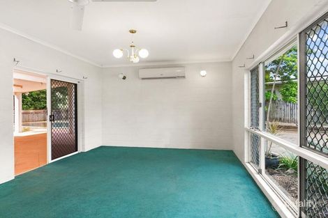 Property photo of 5 Wooley Close Kanimbla QLD 4870