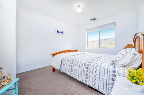 Property photo of 24 Meckering Turn Dawesville WA 6211