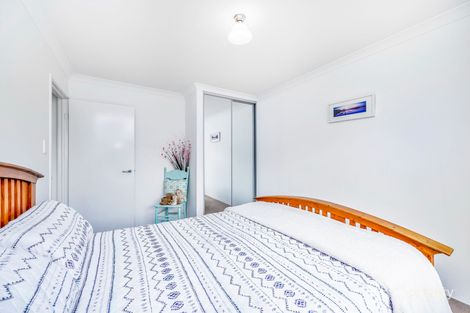 Property photo of 24 Meckering Turn Dawesville WA 6211
