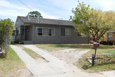 6 Nodding Ave, Frankston North, VIC 3200