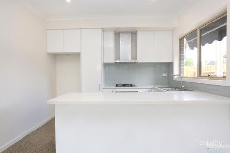 Property photo of 3/35 Whitelaw Street Reservoir VIC 3073