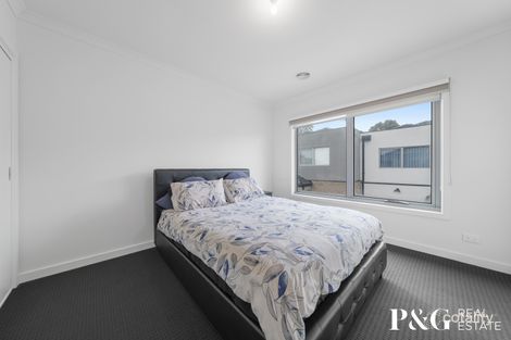 Property photo of 13/6 Sylvanwood Crescent Narre Warren VIC 3805