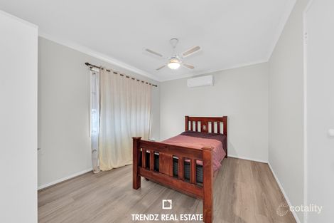 Property photo of 18 Marriott Crescent Skye VIC 3977