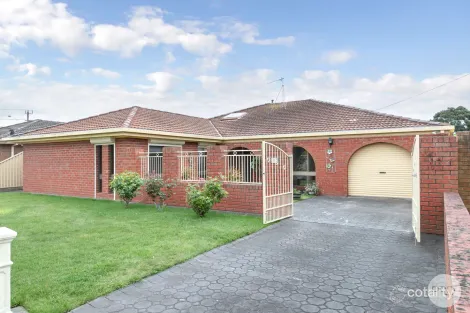 66 Langstaffe Dr, Wendouree, VIC 3355