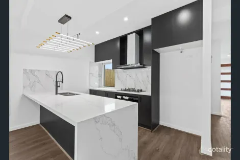 32 Acanea St, Strathtulloh, VIC 3338