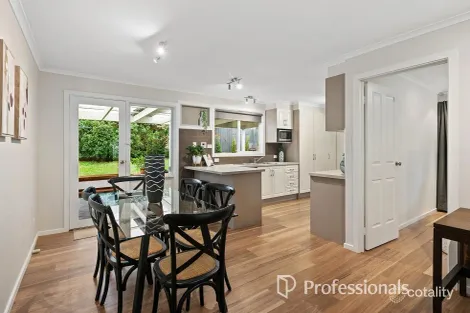 Property photo of 2 Drummond Road Seville VIC 3139