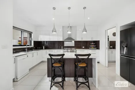 Property photo of 42 Rowan Street Bendigo VIC 3550