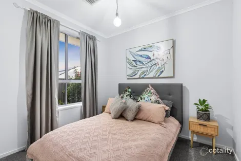 Property photo of 5 Honeysuckle Way Mount Barker SA 5251