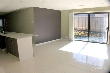Property photo of 2 Urangarra Place Jerrabomberra NSW 2619