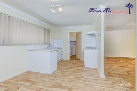 Property photo of 11 Brook Place Kelmscott WA 6111