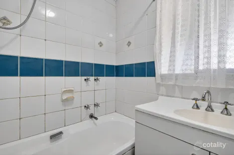 Property photo of 19 Westmere Crescent Coolaroo VIC 3048
