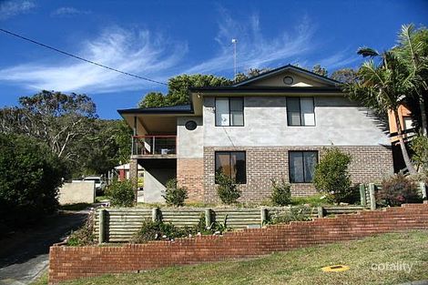 6 Yakaloo Cres, Forresters Beach, NSW 2260